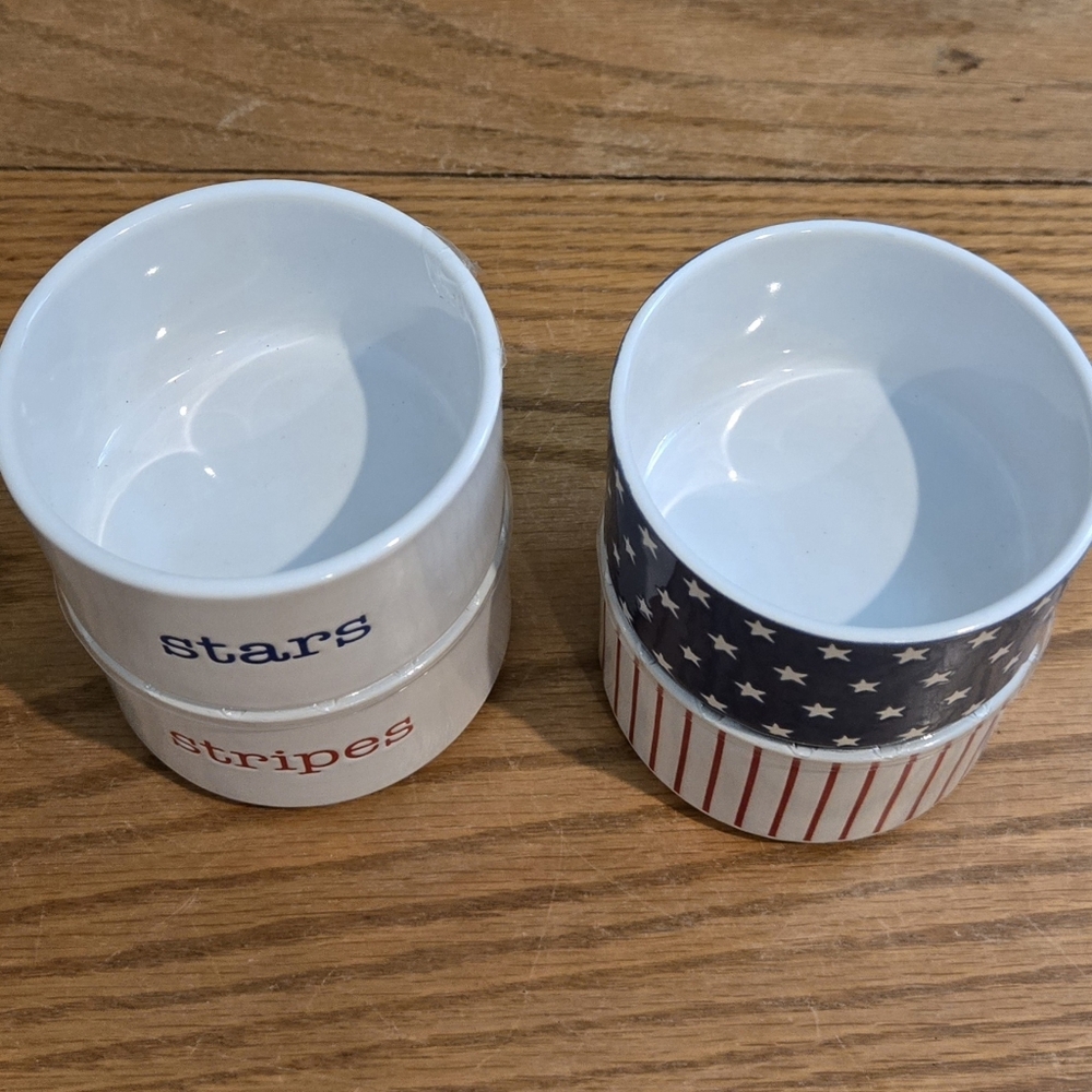 15 Pc Patriotic Tier Tray Decor Set - Picture 3 of 8